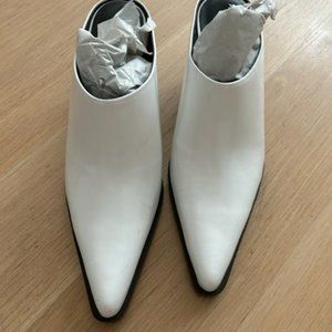 Heeled Pointed Toe Leather Mules White